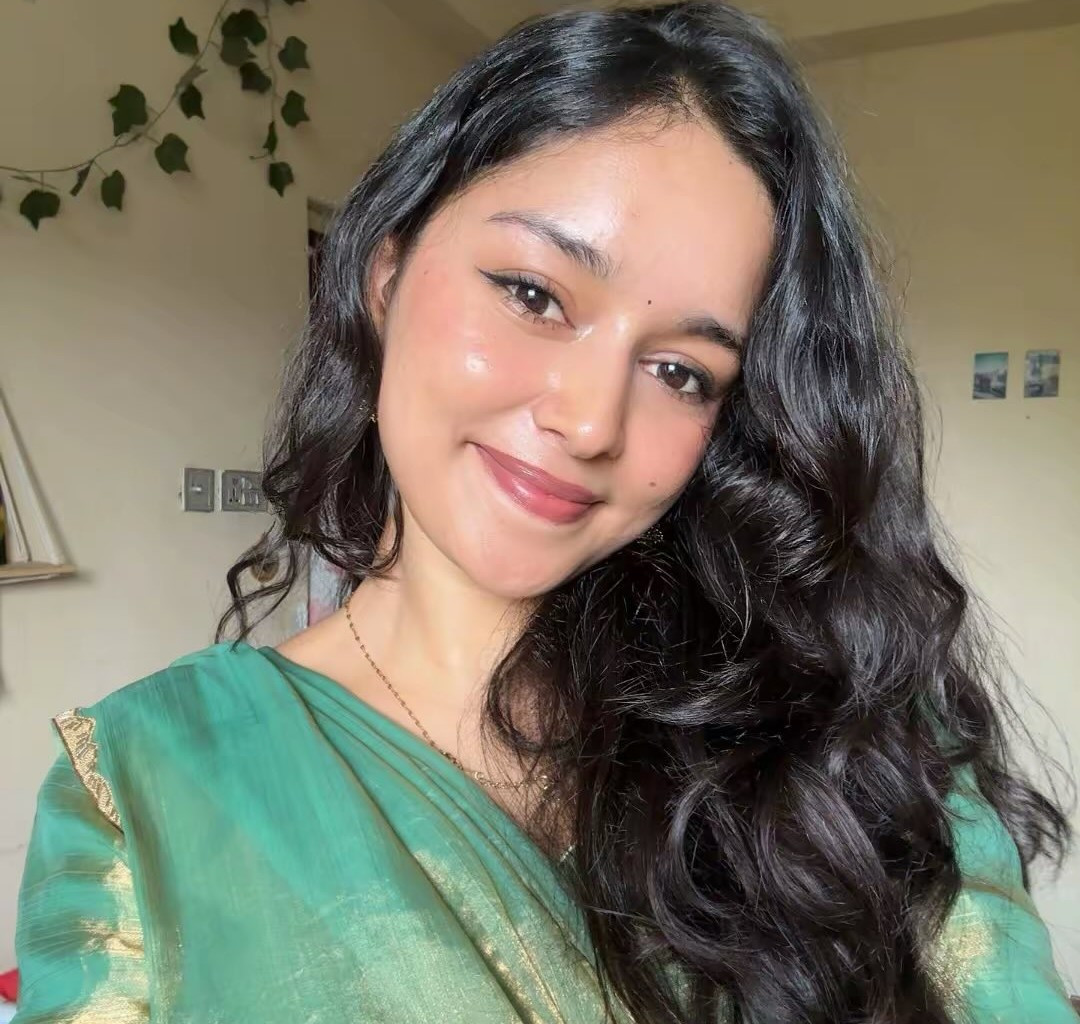 রাত বারোটায় মাগি-মেয়ের ঘরে